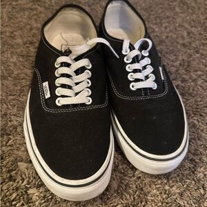 Vans Sneakers - “authentic shoe” in black and white